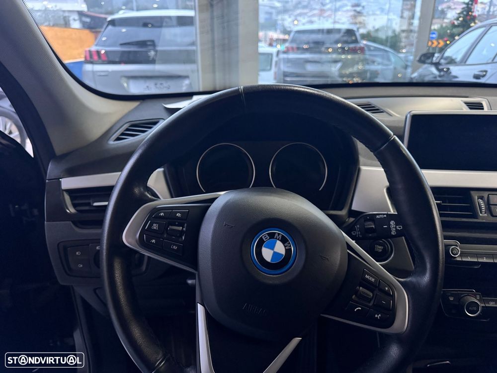 BMW X1 25 e xDrive Corporate Edition - 11