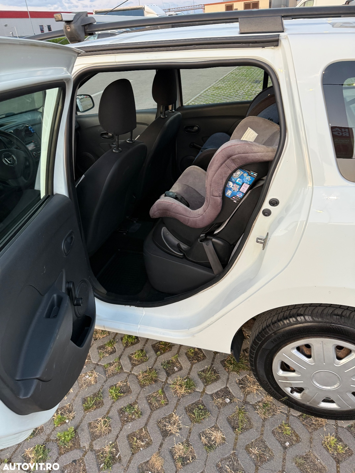 Dacia Logan MCV 1.2 Ambiance - 13