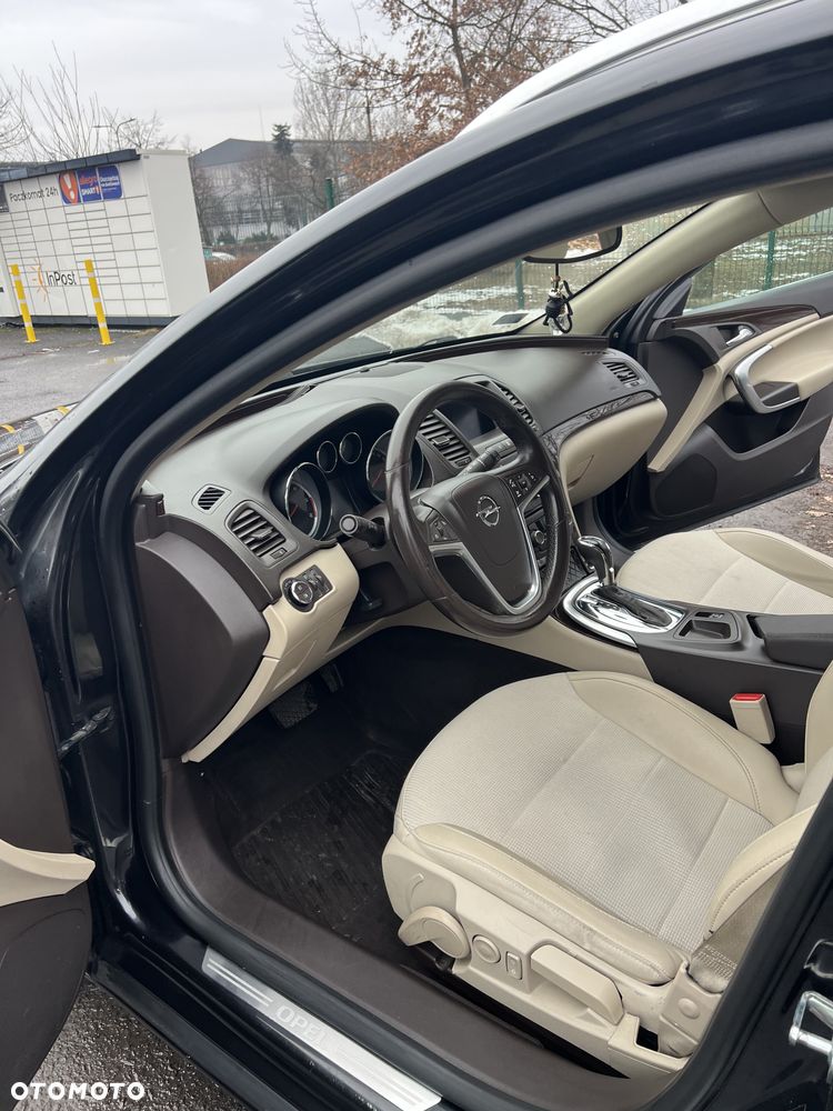 Opel Insignia 2.0 CDTI - 12