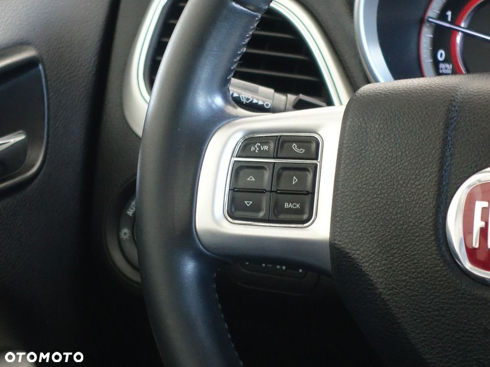 Fiat Freemont 2.0 Multijet Lounge AWD - 24