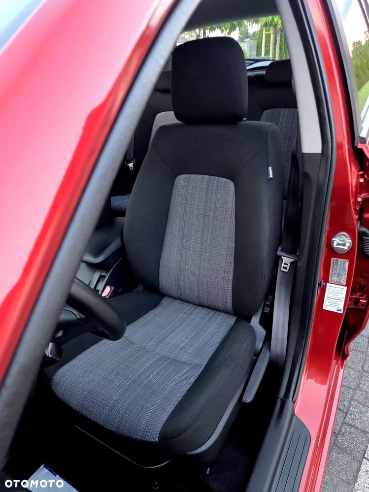 Kia Ceed - 16