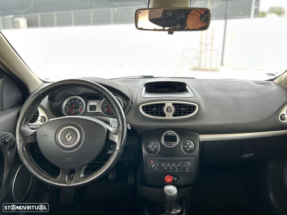 Renault Clio 1.2 16V Dynamique S - 7