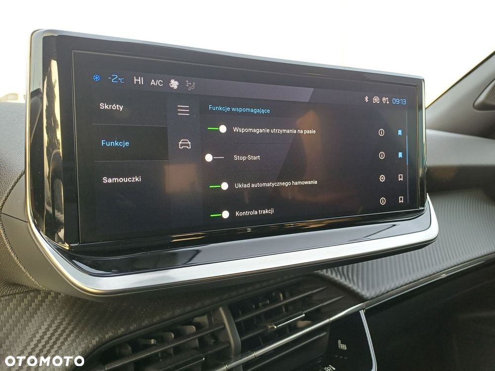 Peugeot 2008 PureTech 130 Allure S&S EAT8 - 24