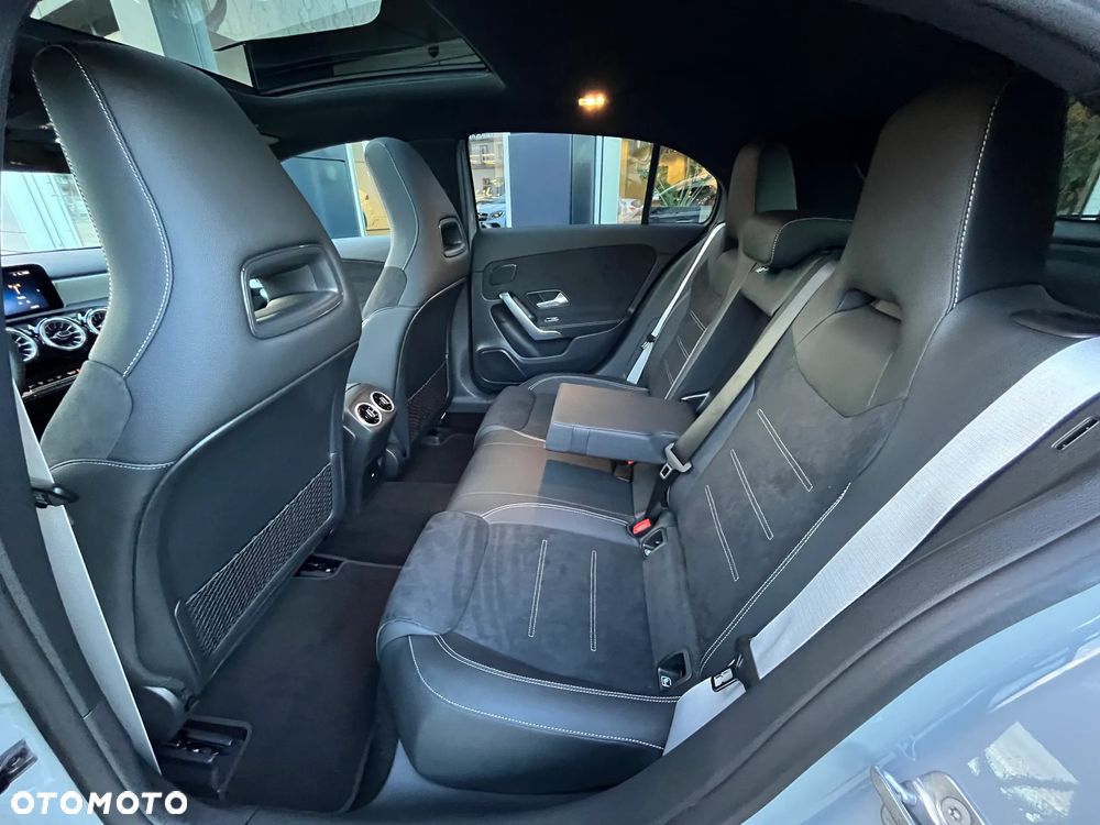 Mercedes-Benz Klasa A 220 4-Matic AMG Line 8G-DCT - 15