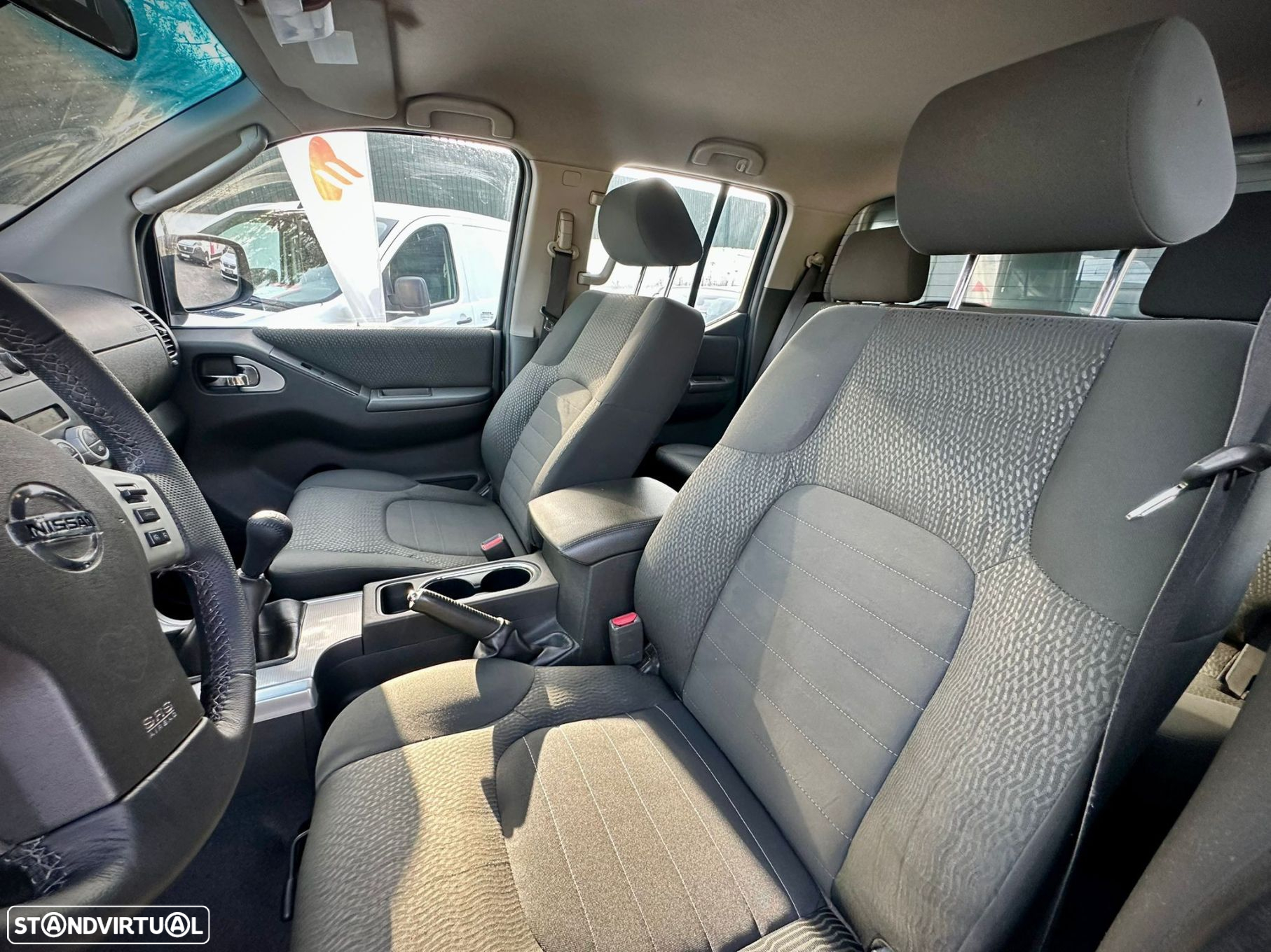 Nissan Navara 2.5 dCi CD XE 4WD - 12