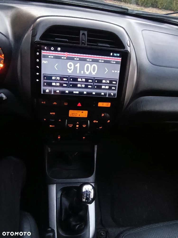 Toyota RAV4 2.0 D-4D 4x4 - 21