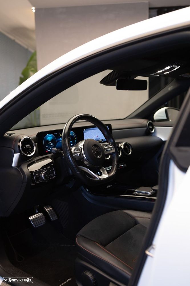 Mercedes-Benz CLA 250 e - 32