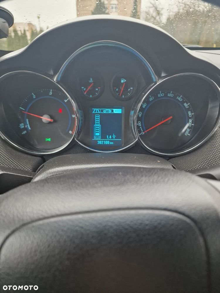 Chevrolet Cruze 1.7 D LT+ - 18