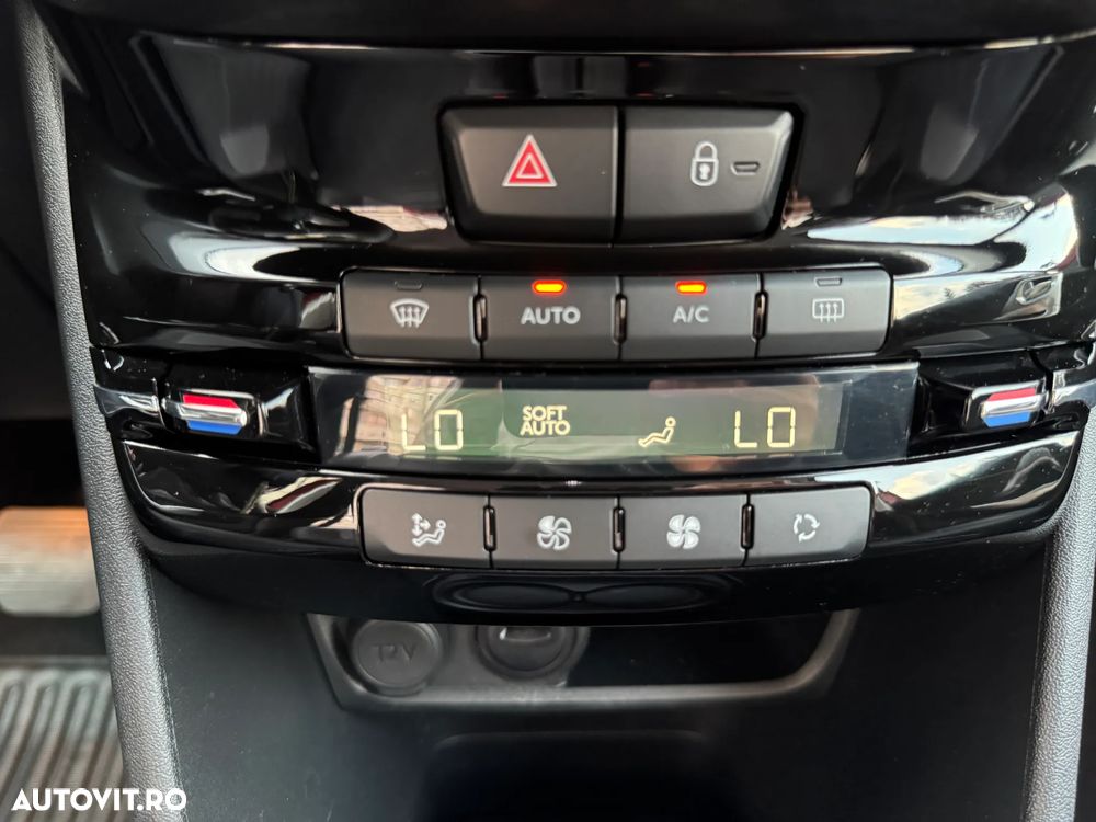 Peugeot 2008 PureTech 110 Stop&Start EAT6 Allure - 23