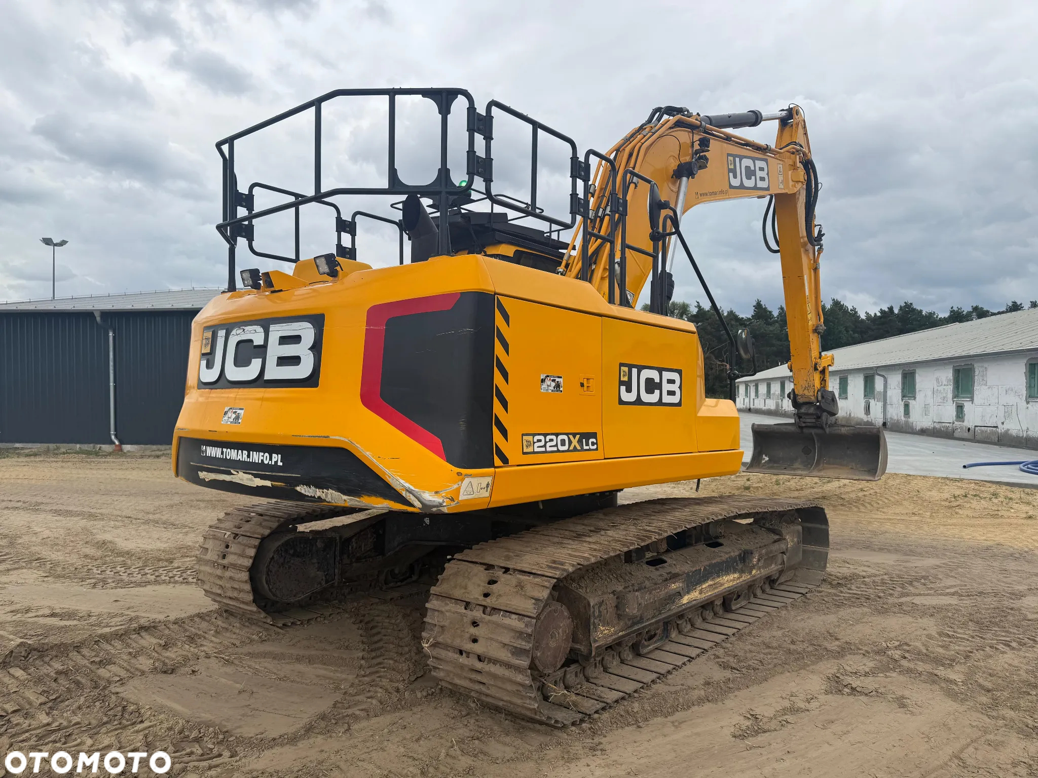 JCB 220 XLC - 8
