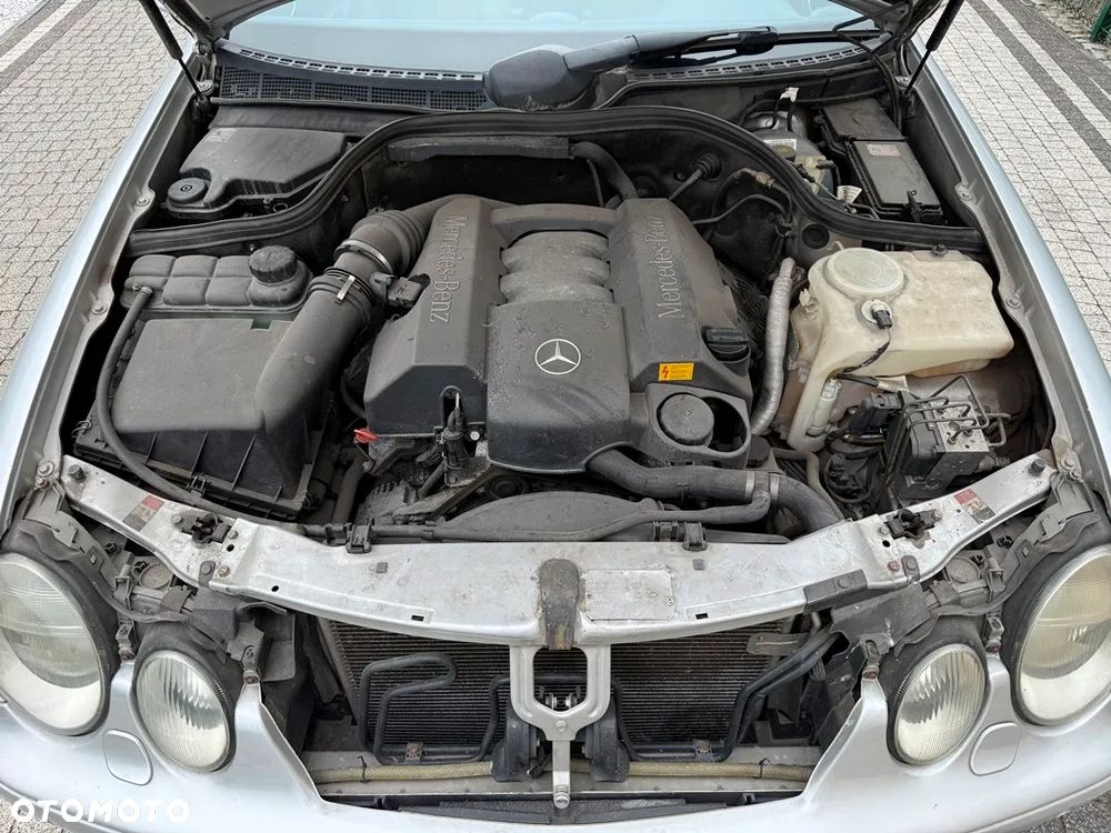 Mercedes-Benz CLK 320 - 40
