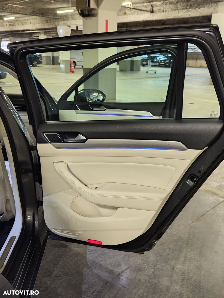 Volkswagen Passat - 27