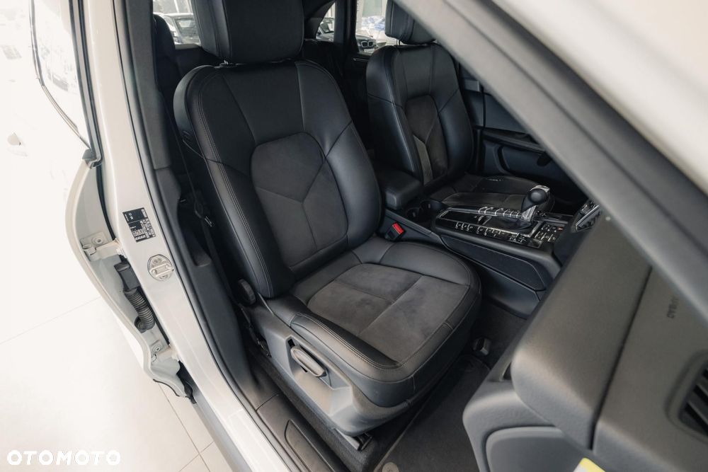Porsche Macan Standard - 16