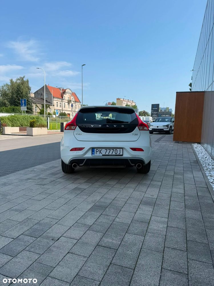 Volvo V40 T3 Drive-E R-Design Kinetic - 13