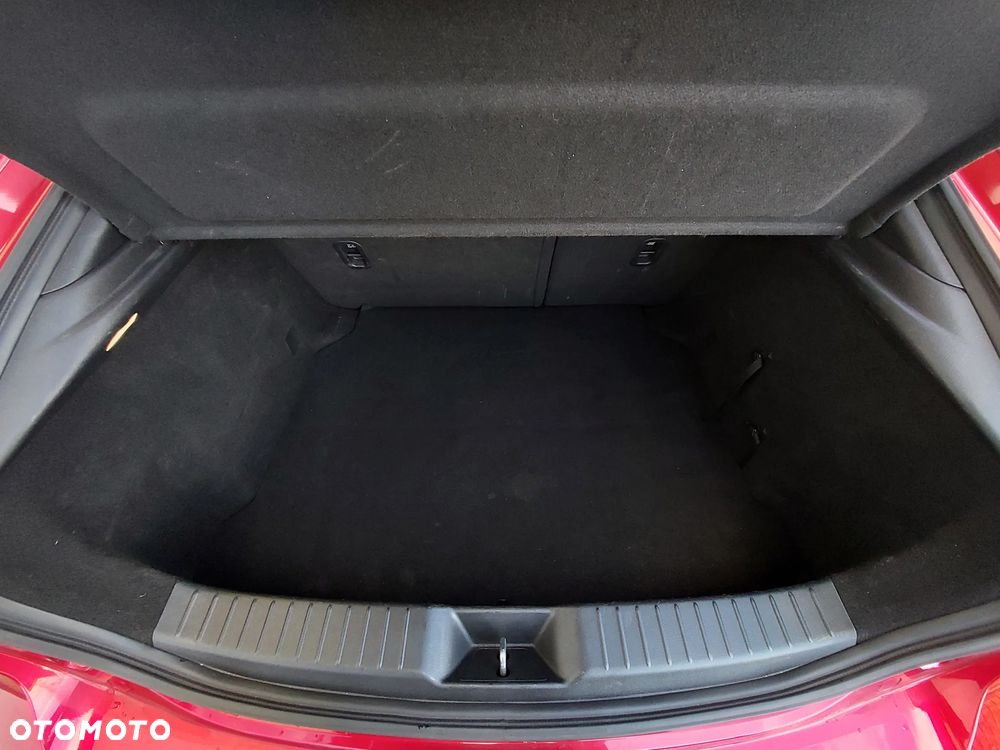 Mazda 3 2.0 mHEV Hikari - 18