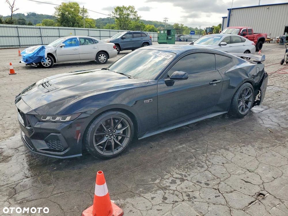 Ford Mustang - 2