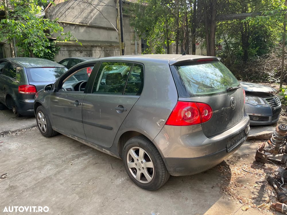 Dezmembrez VW Volkswagen Golf 5 1,4 benzina BCA gri verzui LA7T - 4