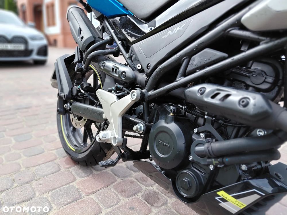CFMoto NK - 7
