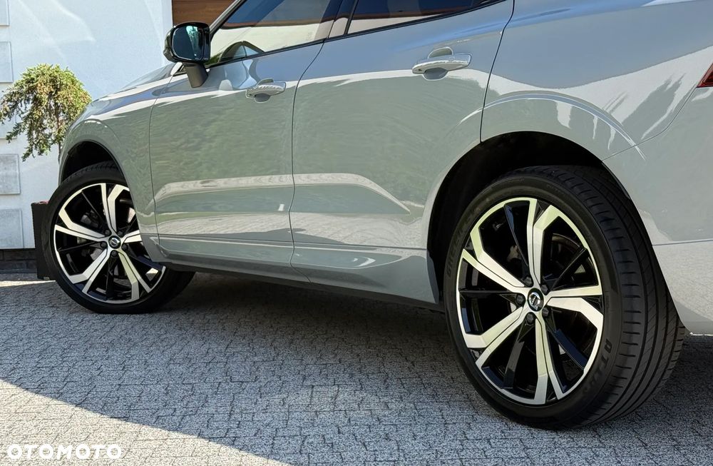 Volvo XC 60 B4 D AWD Plus Dark - 8