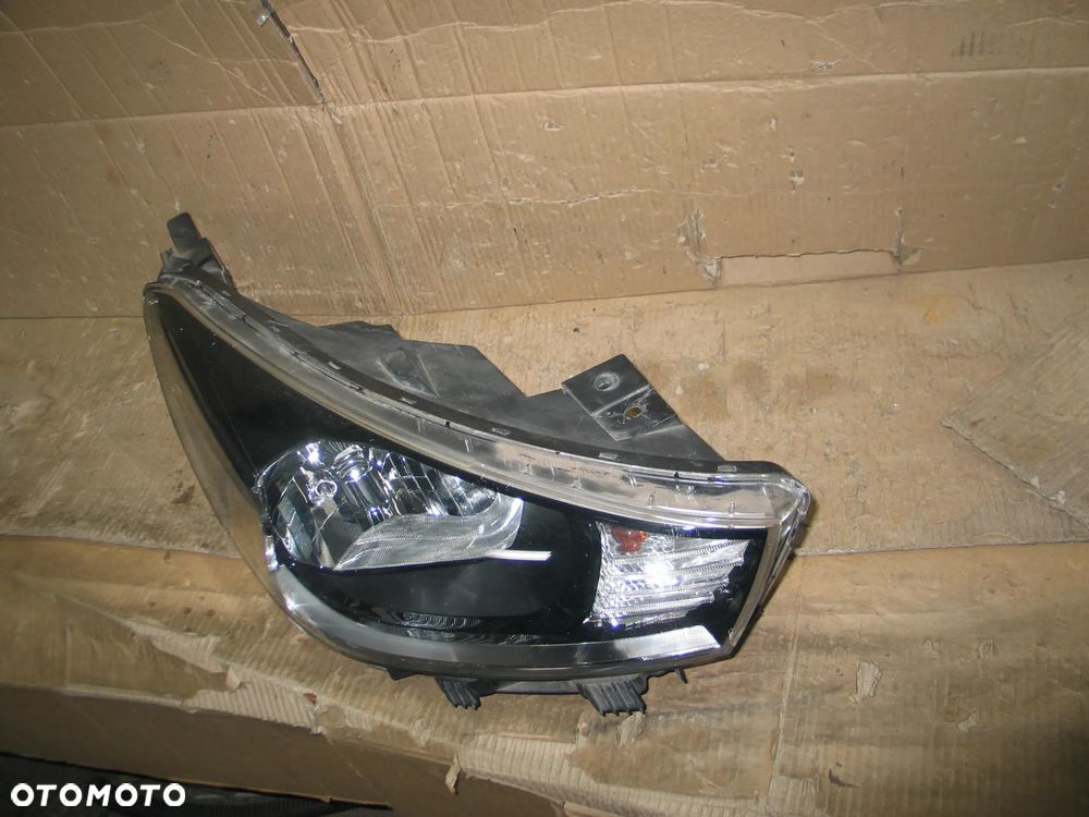 lampa przod kia rio 4 IV 16r.- 92102-H8 europa - 5