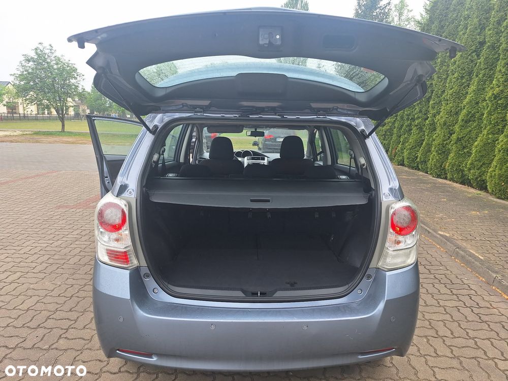 Toyota Verso 2.0 D-4D Sol plus 7os - 5
