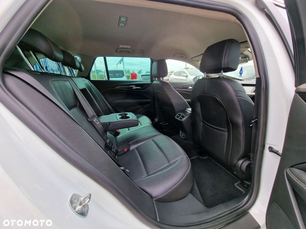 Opel Insignia - 24