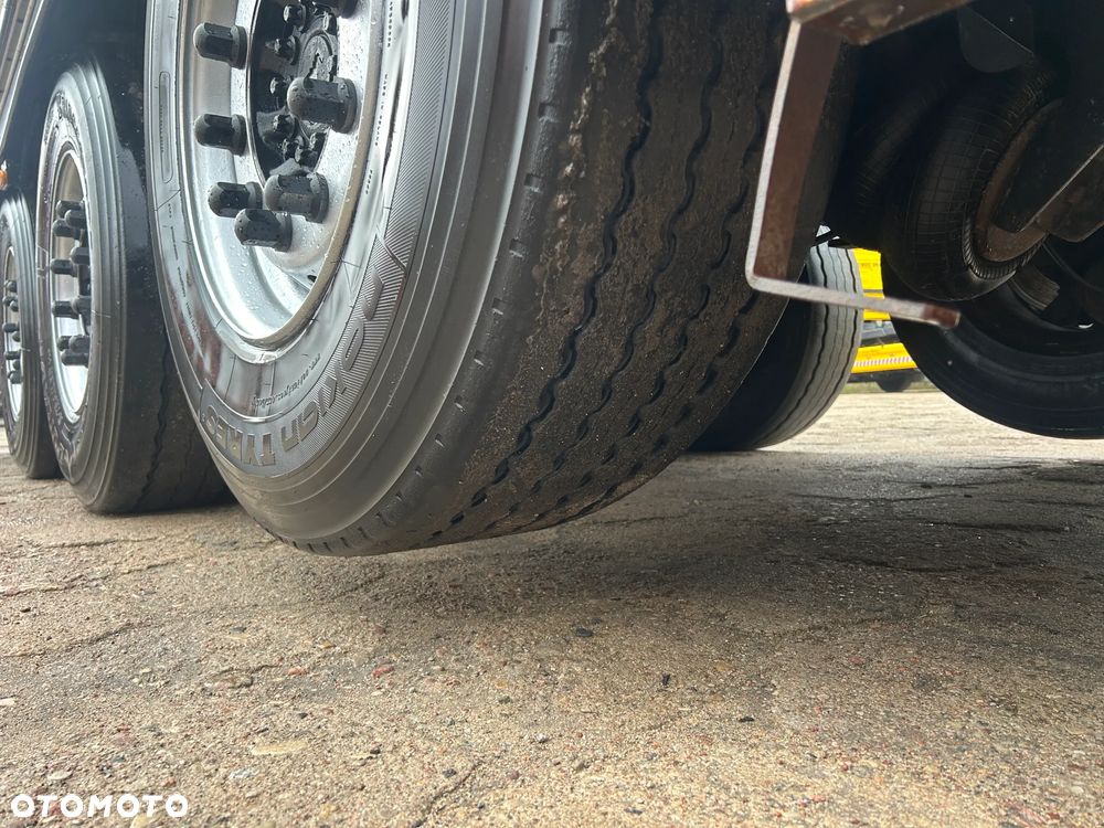 Schmitz Cargobull CARRIER VECTOR 1550 / WINDA z UDT / GRUBA ŚCIANA 7 CM / 4 ZAMKNIĘCIA / OŚ PODNOSZONA / BARDZO ŁADNE OPONY / AGREGAT TYLKO 2952 MOTOGODZIN !! - 25