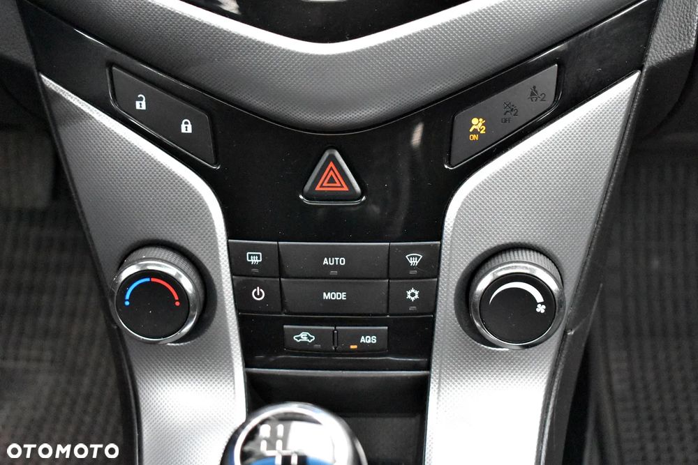 Chevrolet Cruze 1.8 LT+ - 29