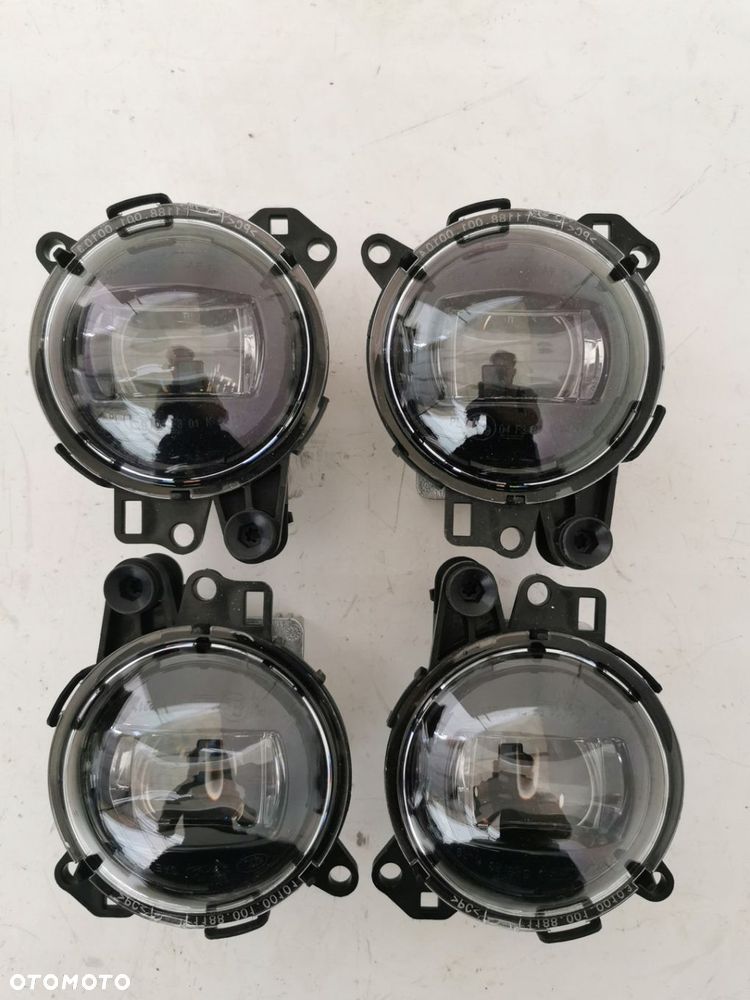 LAND ROVER DEFENDER II l663 HALOGEN PRAWY LEWY - 3