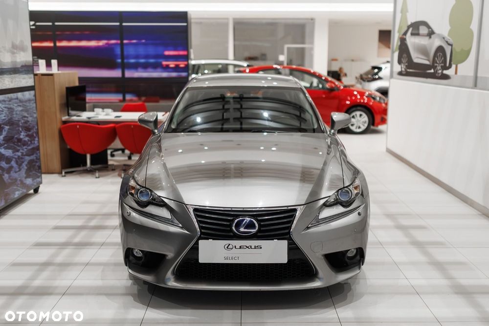Lexus IS - 3
