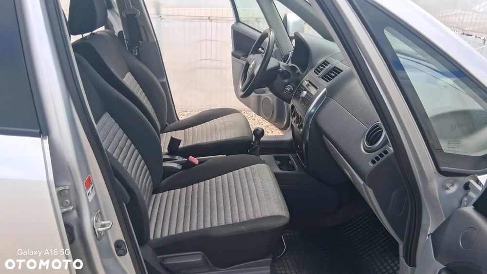 Suzuki SX4 1.6 VVT 4x4 Comfort - 12
