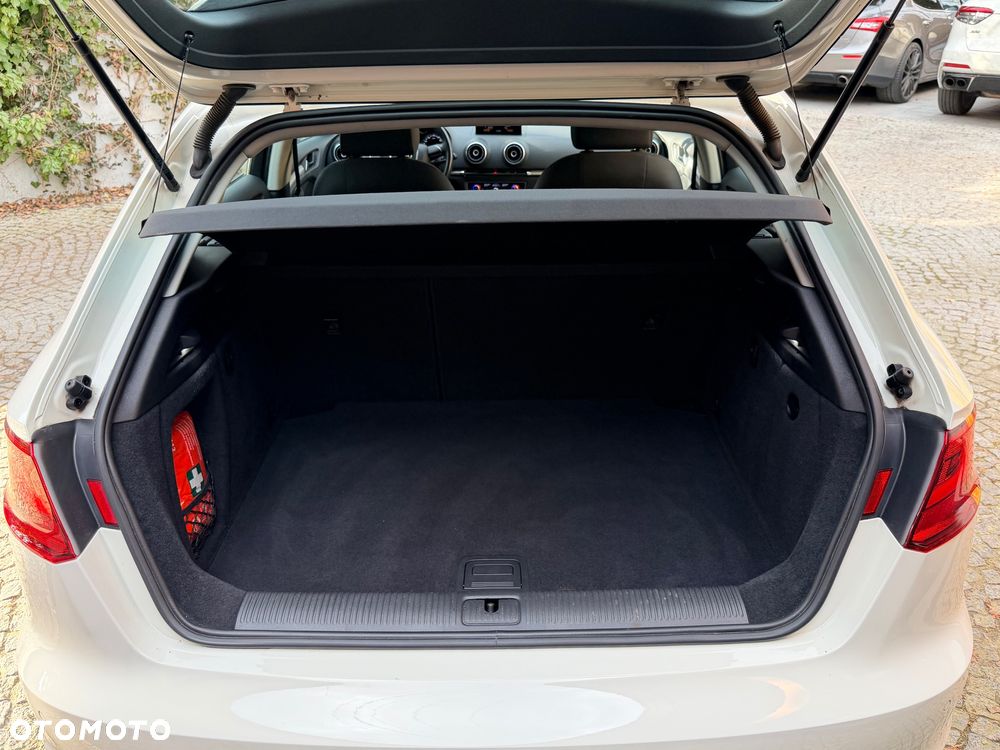 Audi A3 Sportback 1.4 TFSI Ambition - 12