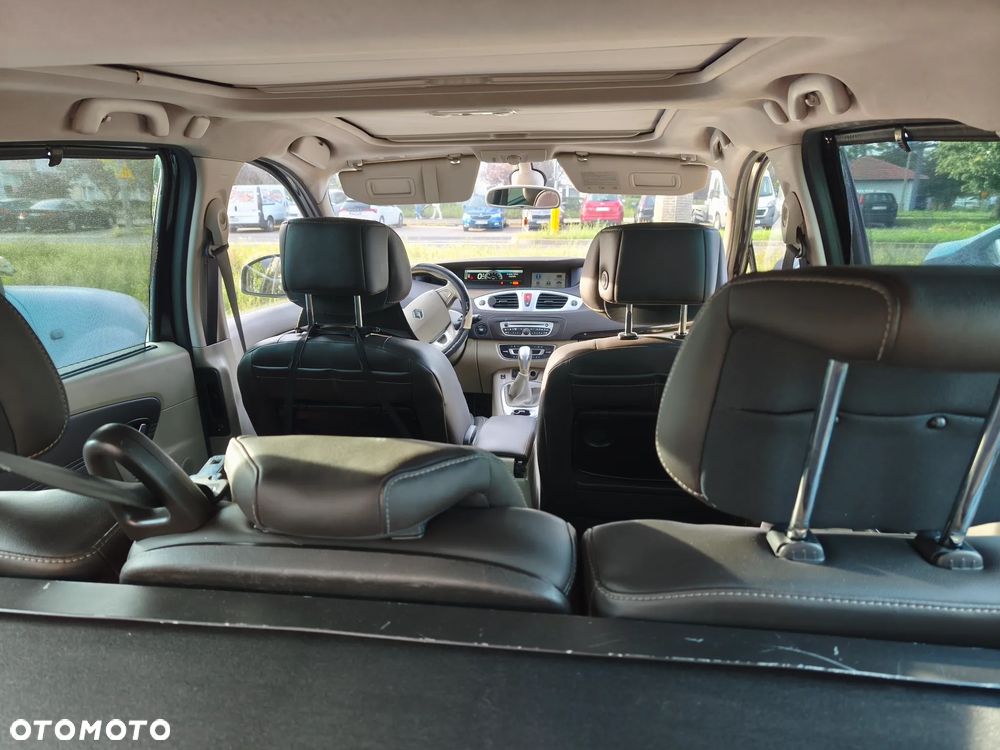 Renault Scenic - 17
