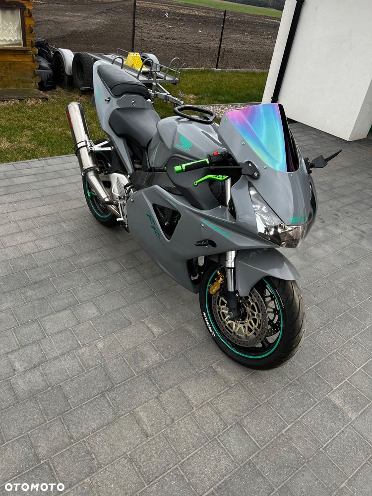 Honda CBR - 4