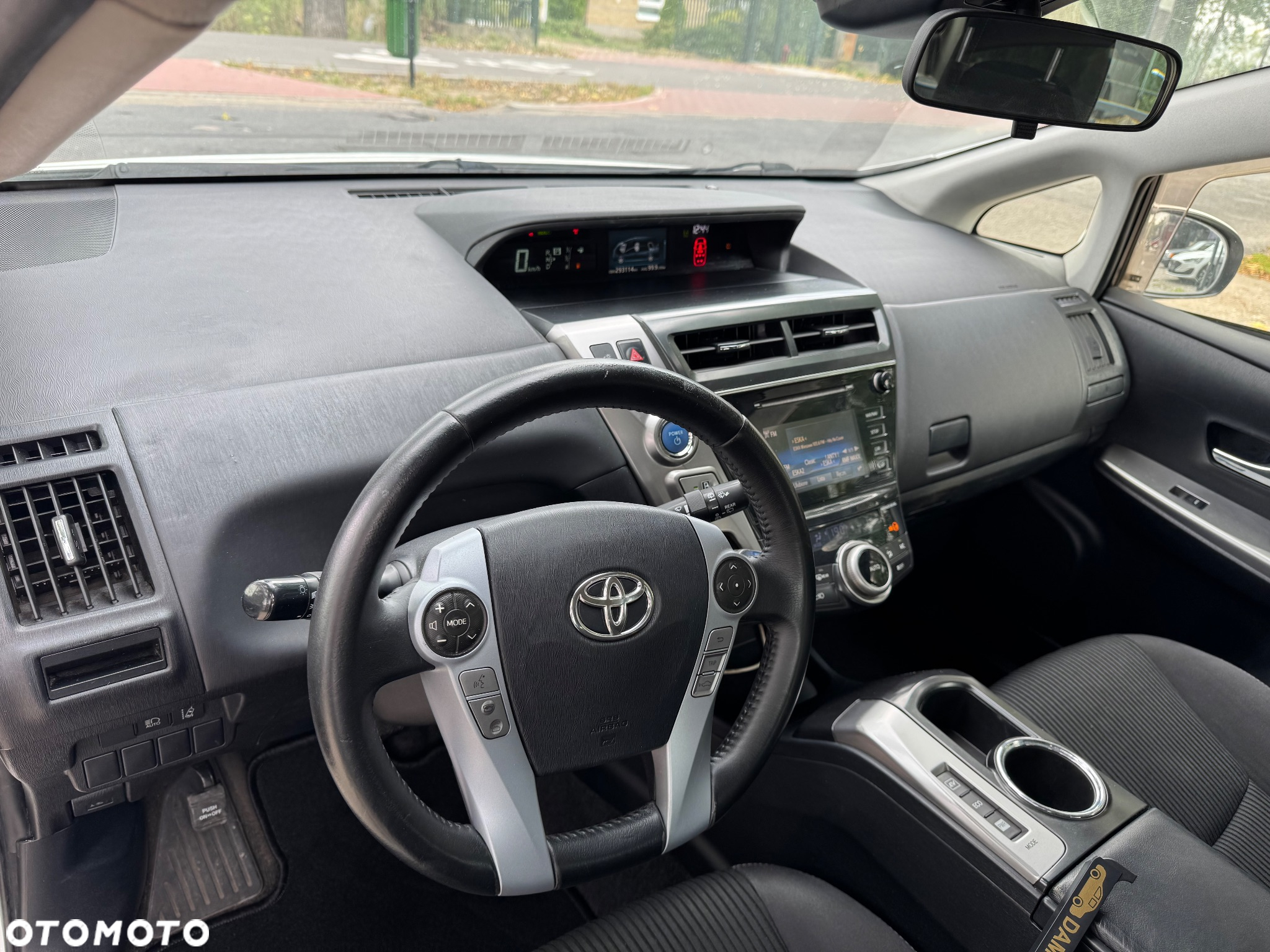 Toyota Prius+ (Hybrid) Comfort - 15