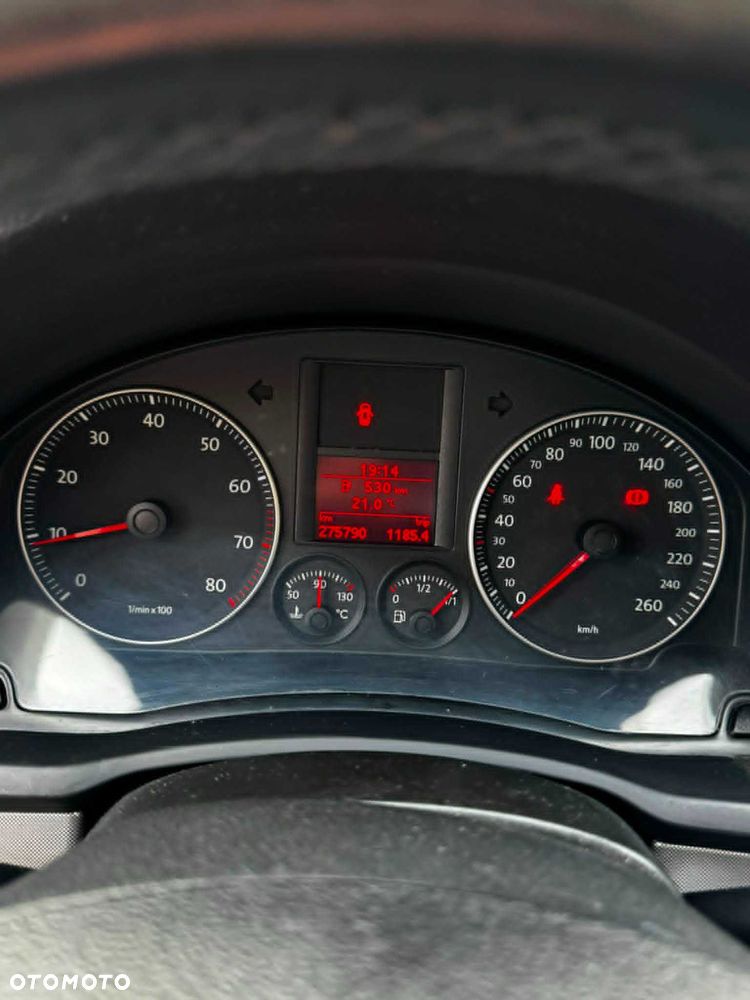 Volkswagen Golf - 8