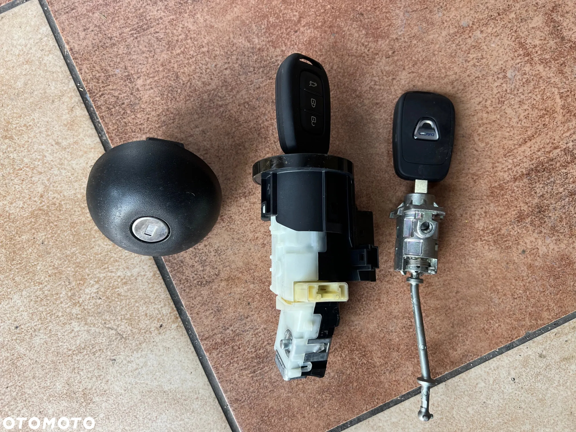 ZESTAW DO ODPALANIA STARTOWY KOMPUTER STACYJKA KLUCZYK BCM DACIA SANDERO III 2022 1.0 TCE - 13