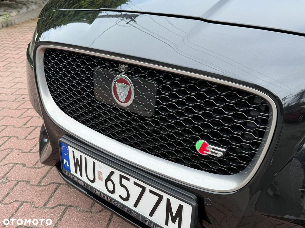 Jaguar XF S - 31