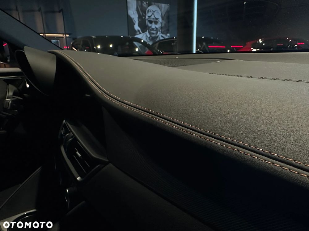 Alfa Romeo Giulia 2.0 Turbo Intensa Q4 - 11