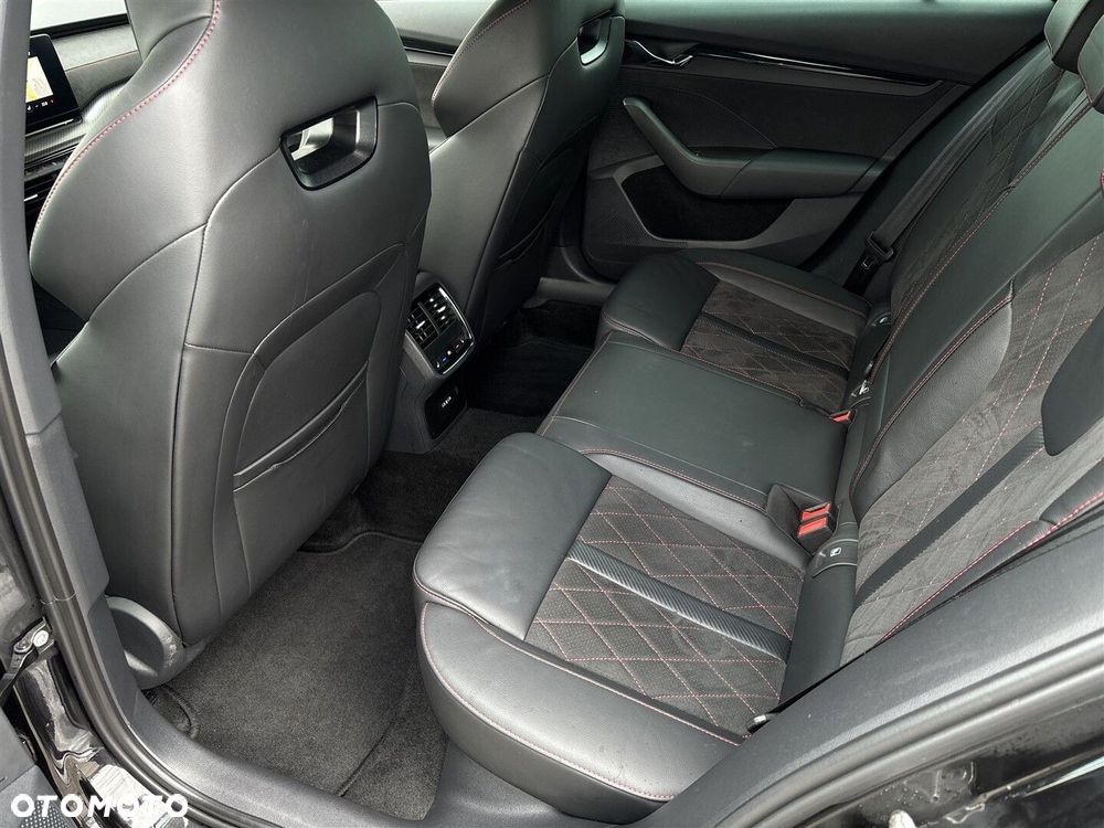 Skoda Octavia 2.0 TDI RS DSG - 11