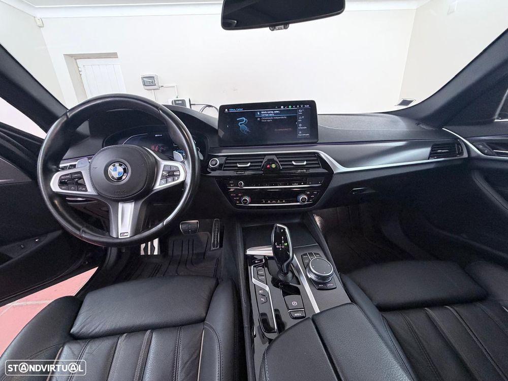 BMW 530 e Pack M - 14