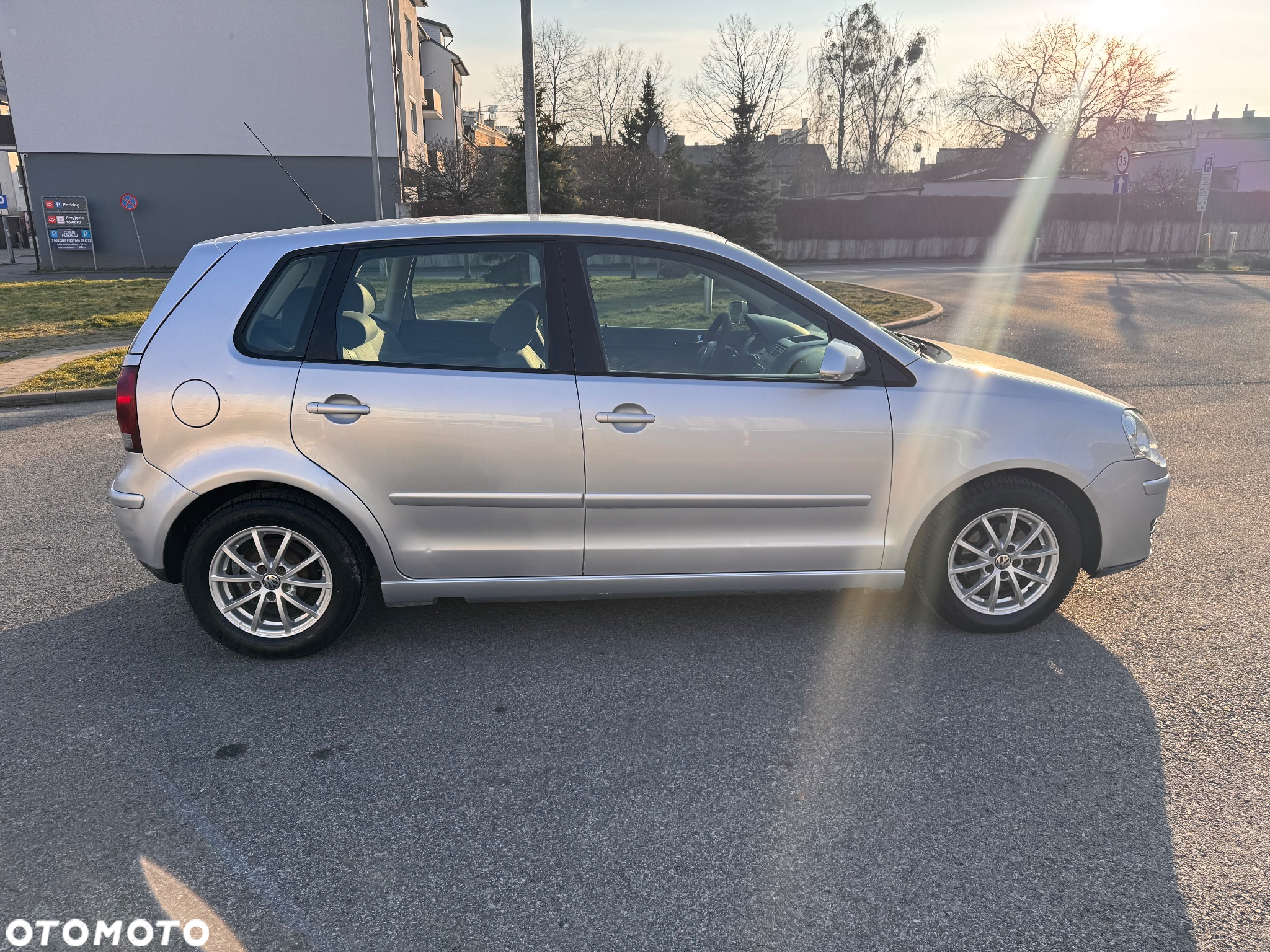 Volkswagen Polo 1.4 TDI Comfortline - 8
