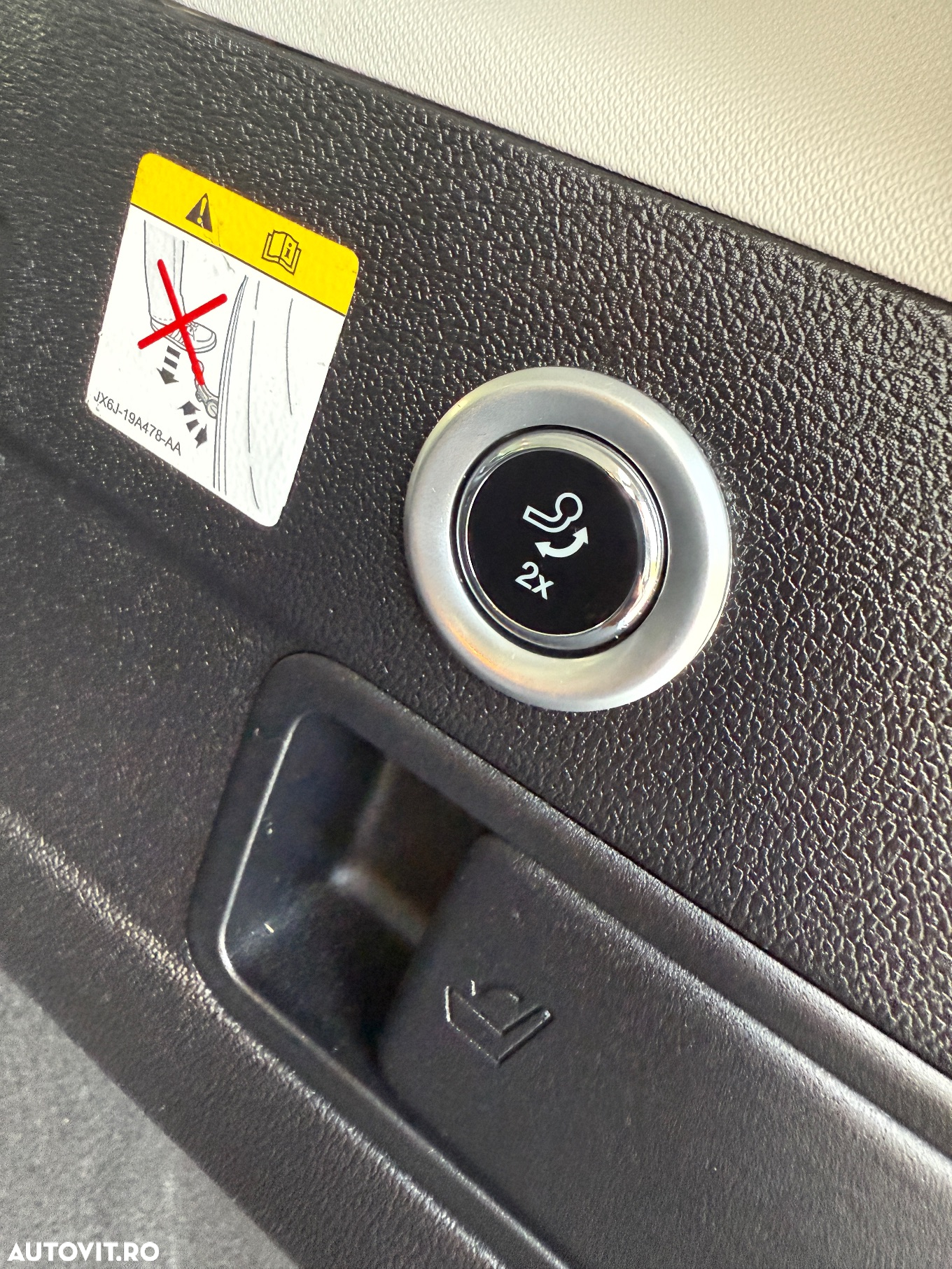 Ford Focus Turnier 1.5 EcoBlue Start-Stopp-System Aut. COOL&CONNECT DESIGN - 18