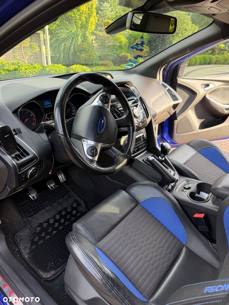Ford Focus 2.0 EcoBoost ST - 13