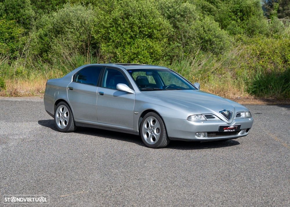 Alfa Romeo 166 2.0 V6 TB - 11