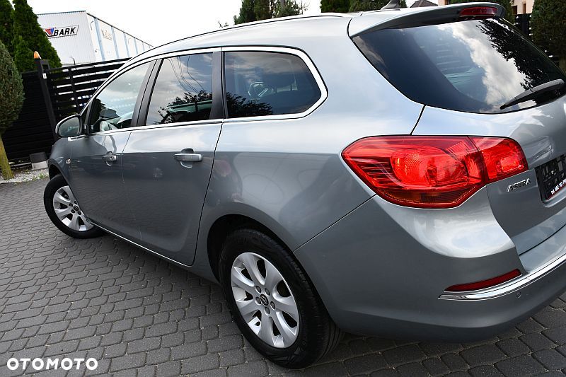 Opel Astra 1.4 Turbo Sport - 29