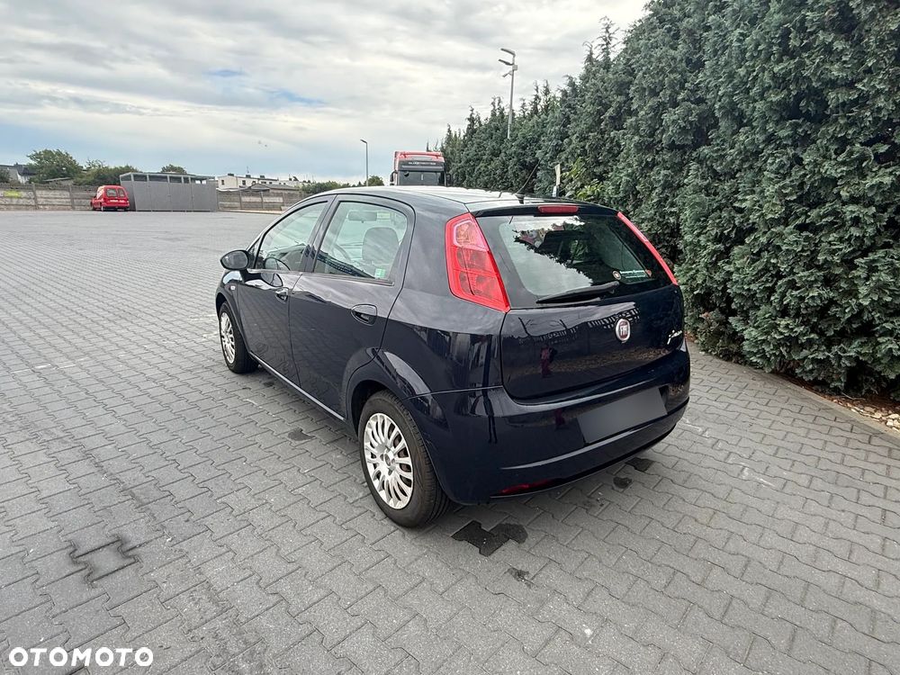 Fiat Grande Punto Actual 1.4 8V Estiva Blue&Me - 3
