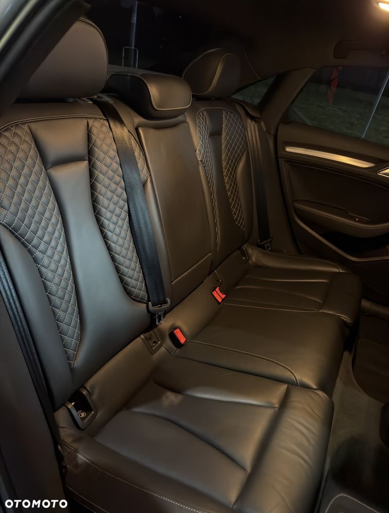 Audi S3 Limousine S tronic - 13