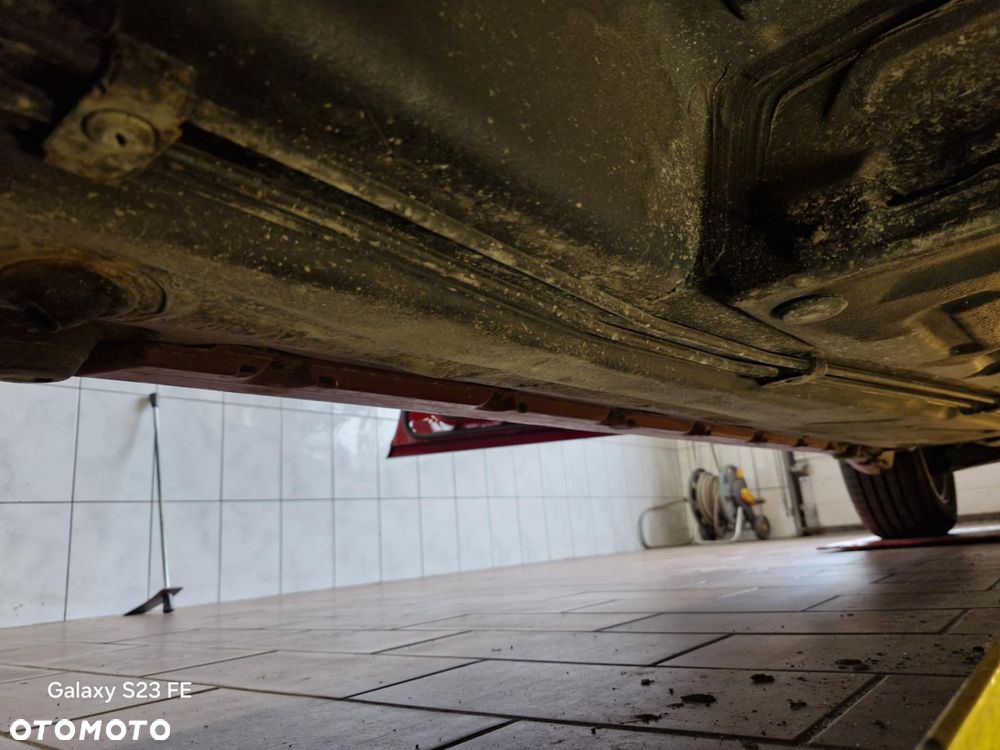 Mercedes-Benz W124 (1984-1993) - 12