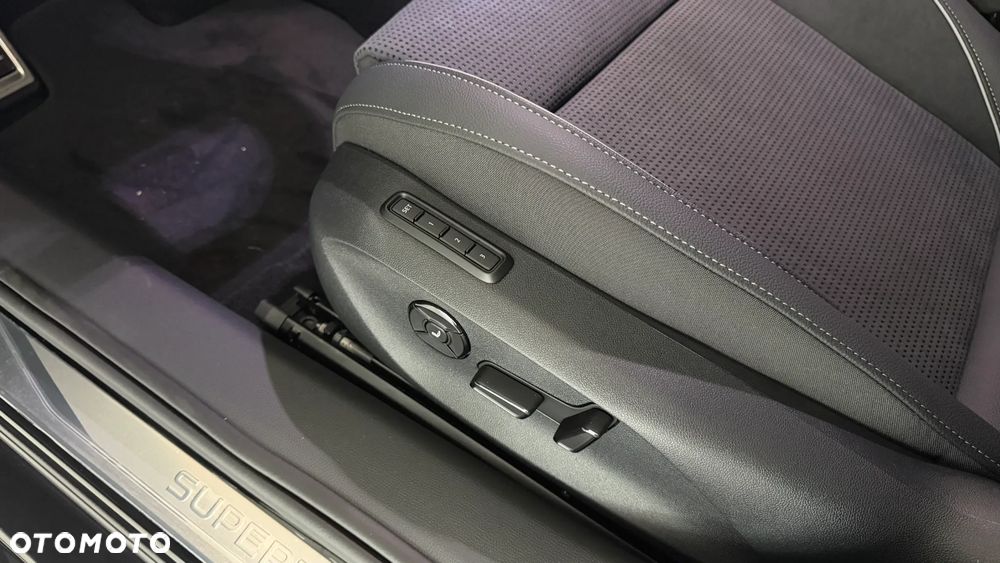 Skoda Superb 2.0 TSI Sportline DSG - 17